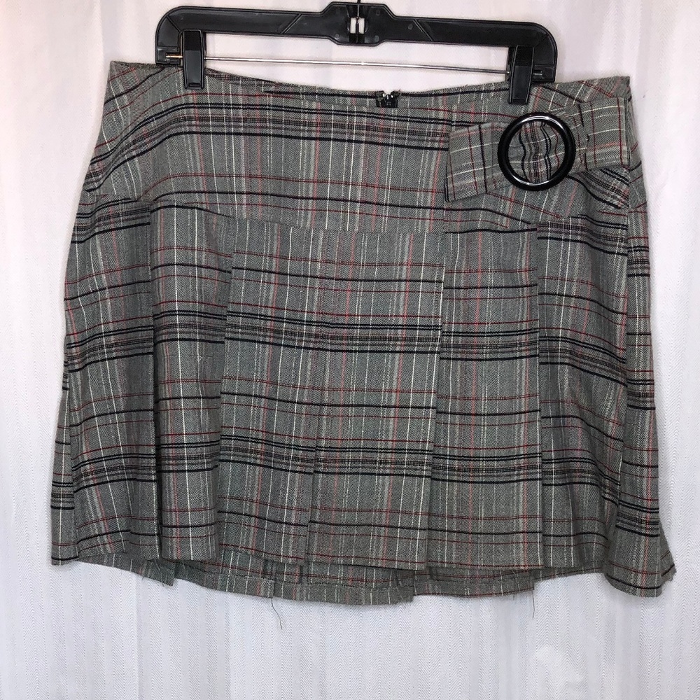 TORRID PLEATED SKIRT